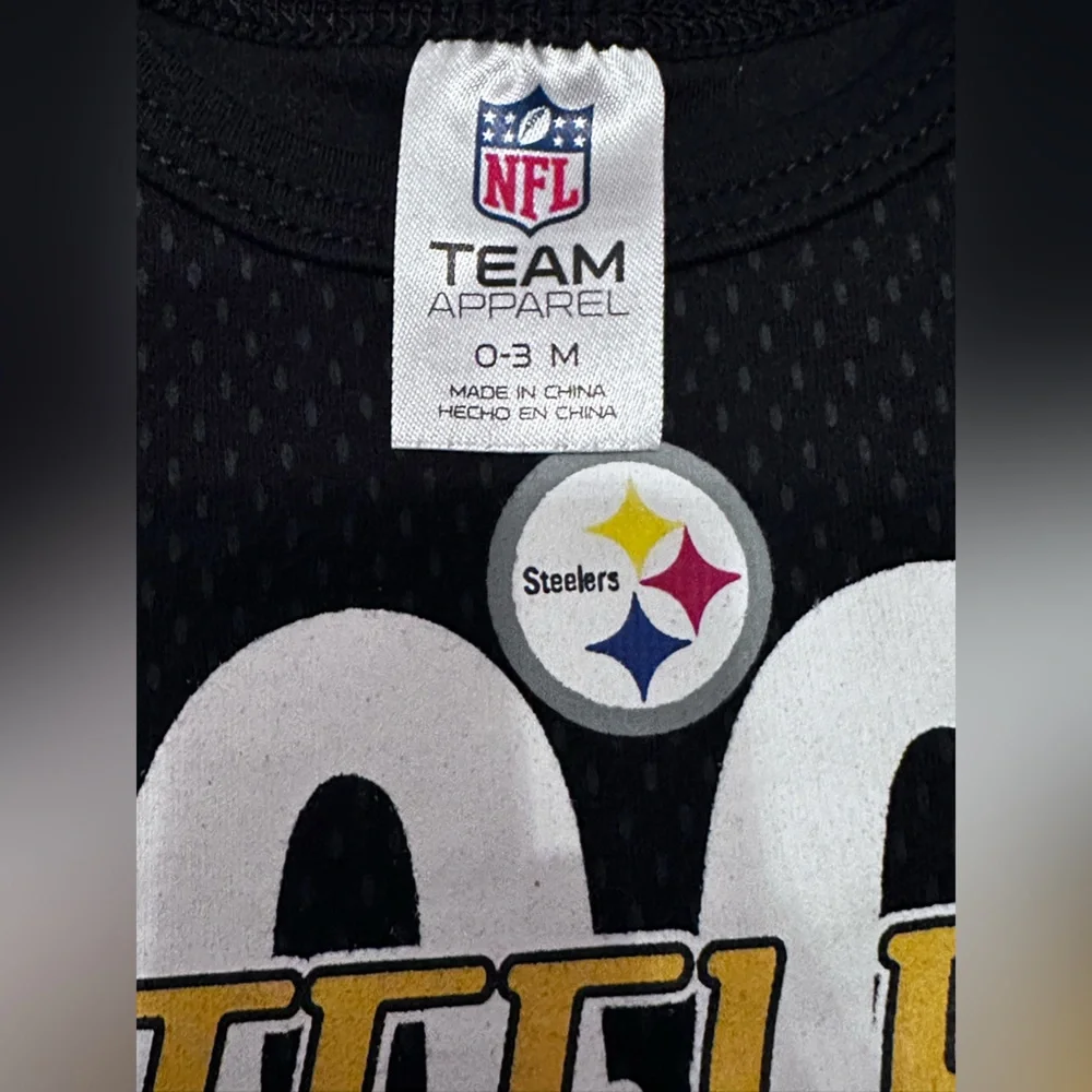 Pittsburgh Steelers Six Piece Baby Bundle 0-3 Months, EUC - Picture 11 of 16